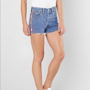 501® High Rise Sport Tape Shorts